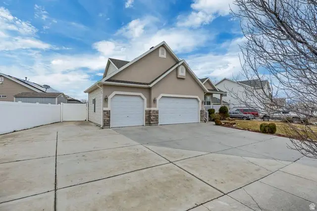 5712 W Plumbago Ave, Kearns, UT 84118 - Image #2