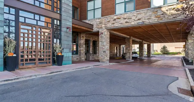 1456 W Newpark Blvd #213, Park City, UT 84098 - Image #1