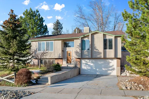 2333 E Cliff Swallow Dr, Sandy, UT 84093