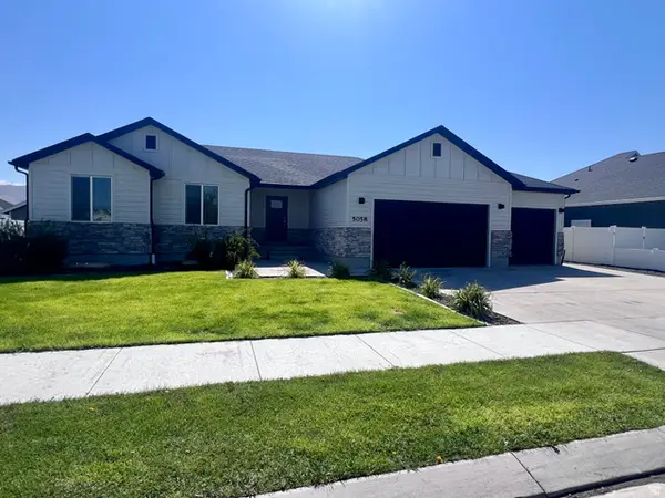 2316 E Marigold Dr #397, Eagle Mountain, UT 84005