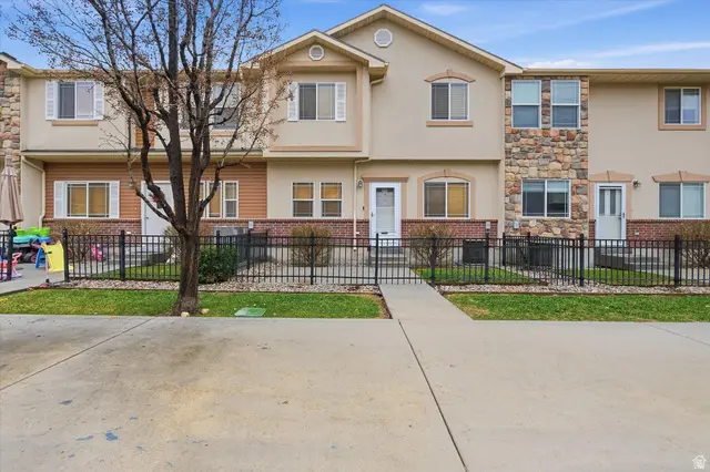 519 W 1570 N #103, Logan, UT 84341 - Image #2