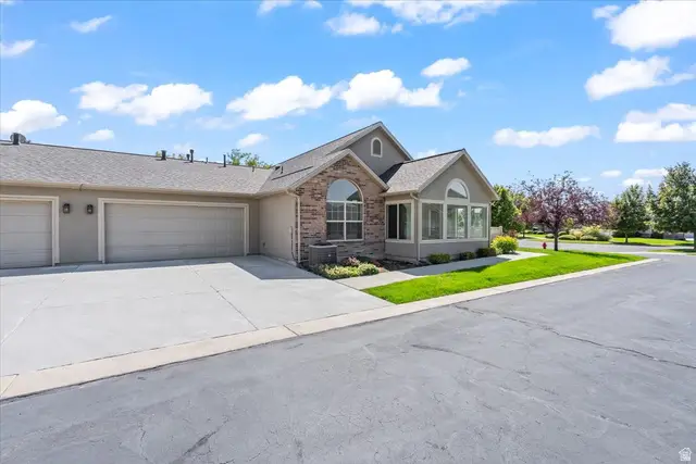 293 S 450 W #B, Springville, UT 84663 - Image #3