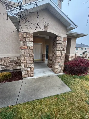 7237 S Brittany Town Dr, West Jordan, UT 84084 - Image #3