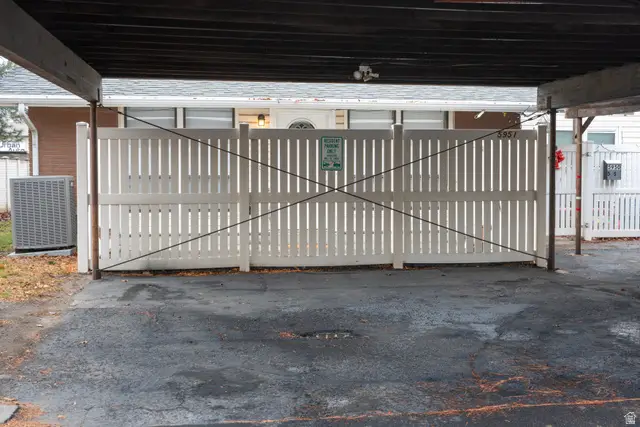 5951 S Sultan Cir W, Murray, UT 84107 - Image #2