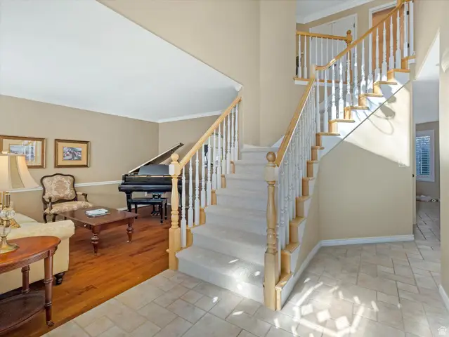 969 E Addington Cir S, Sandy, UT 84094 - Image #2