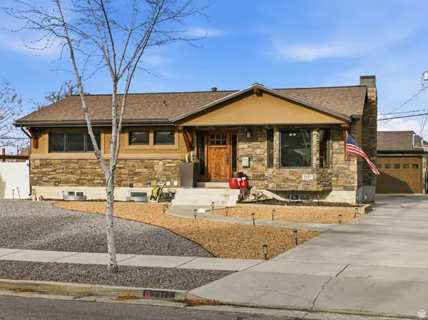 2117 E Rolling Knolls Way, Cottonwood Heights, UT 84121