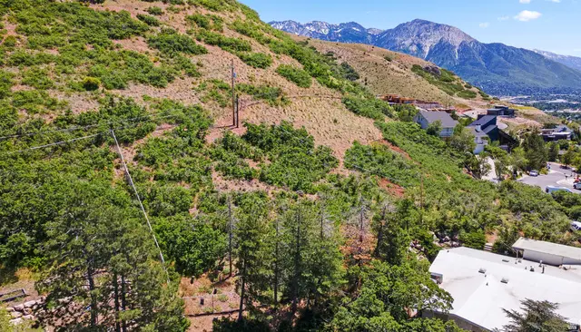 2253 S Lakeline Cir, Salt Lake City, UT 84109 - Image #2