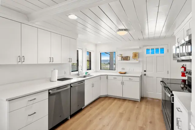 199 N 300 W, Garden City, UT 84028 - Image #2