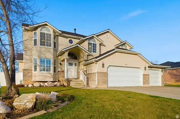 794 W 2300 S, Syracuse, UT 84075