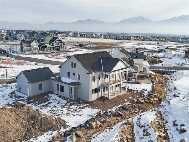 6731 W Splash Way #137, South Jordan, UT 84009 - Image #2