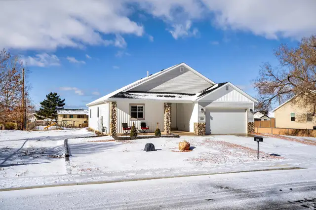 403 N Highland Dr, Cedar City, UT 84721 - #3