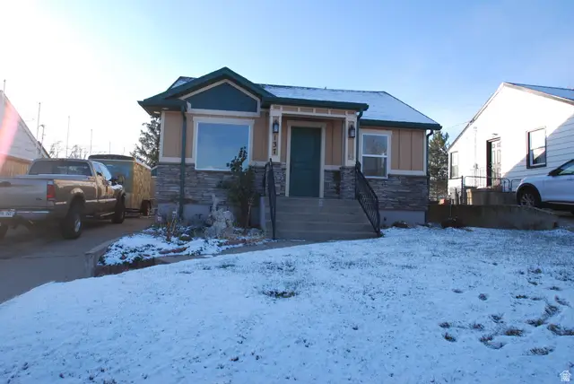 137 Country Club Dr Dr, South Ogden, UT 84405 - Image #1