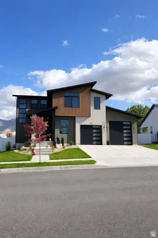677 E Kings Landing, Tooele, UT 84074