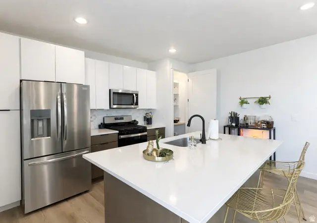 677 E Kings Landing, Tooele, UT 84074 - Image #3