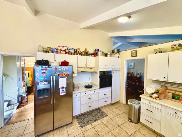 2809 Willow Hills Dr, Sandy, UT 84093 - Image #2