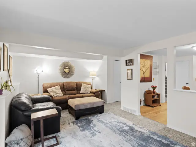 4702 S Cathay Cir W, Taylorsville, UT 84123 - Image #2