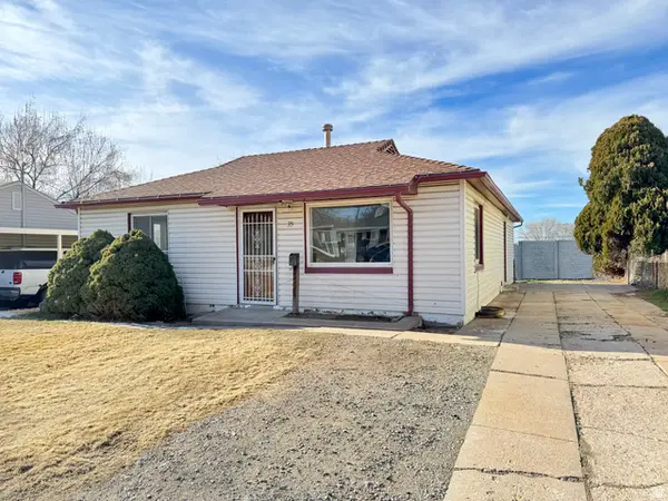 35 Airlane Dr, Clearfield, UT 84015