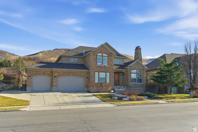 843 N Eaglepointe Dr E, North Salt Lake, UT 84054 - Image #1