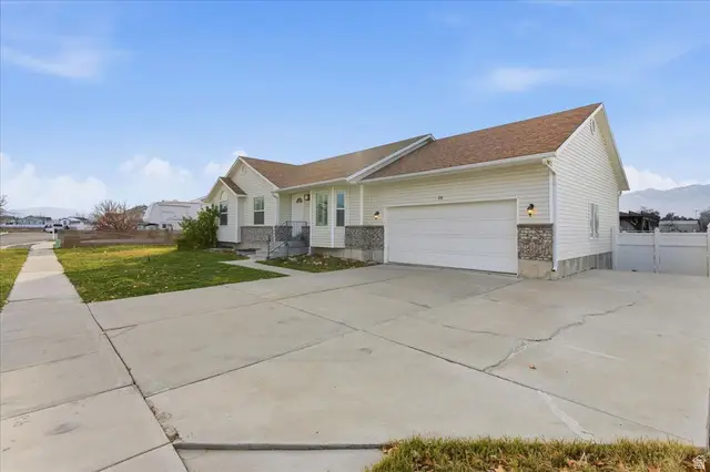88 S Orchard Ln E, Grantsville, UT 84029 - Image #2