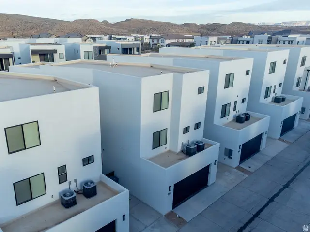 756 W Sapphire Ln, Saint George, UT 84790 - #2