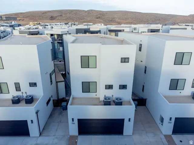 756 W Sapphire Ln, Saint George, UT 84790 - #3