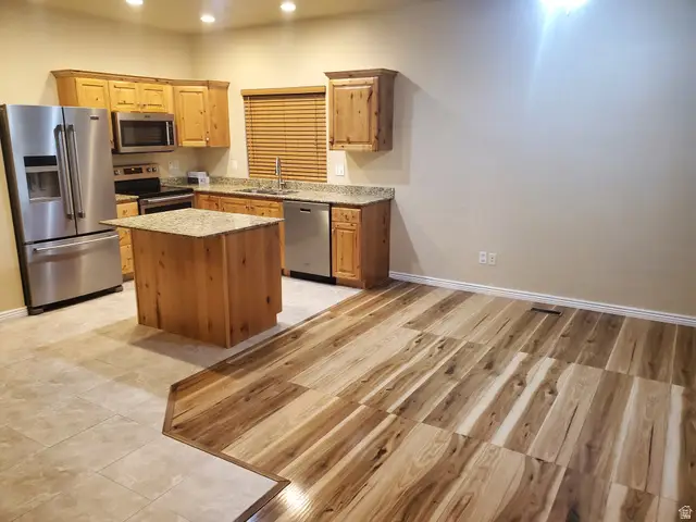 3867 E Cunninghill Dr, Eagle Mountain, UT 84005 - Image #3