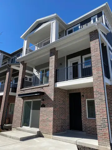 28 S Rio Grand Ave W, Farmington, UT 84025