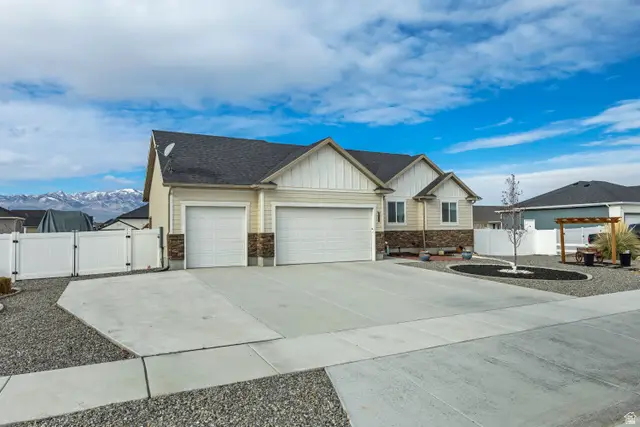 230 S Jodi Ln, Grantsville, UT 84029 - Image #2