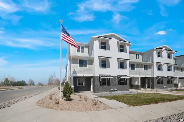 702 W Empress St #16, Santaquin, UT 84655 - Image #1