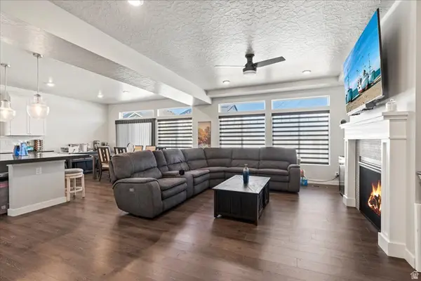 4082 W Red Clover Dr, Lehi, UT 84043