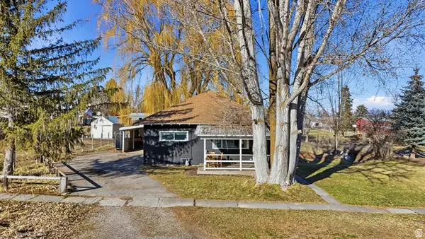 61 W Main St, Wellsville, UT 84339