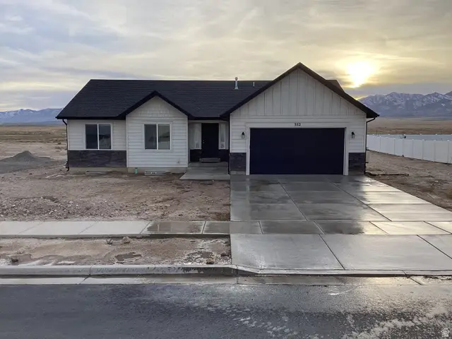 352 S Amber Field Dr, Grantsville, UT 84029 - Image #1