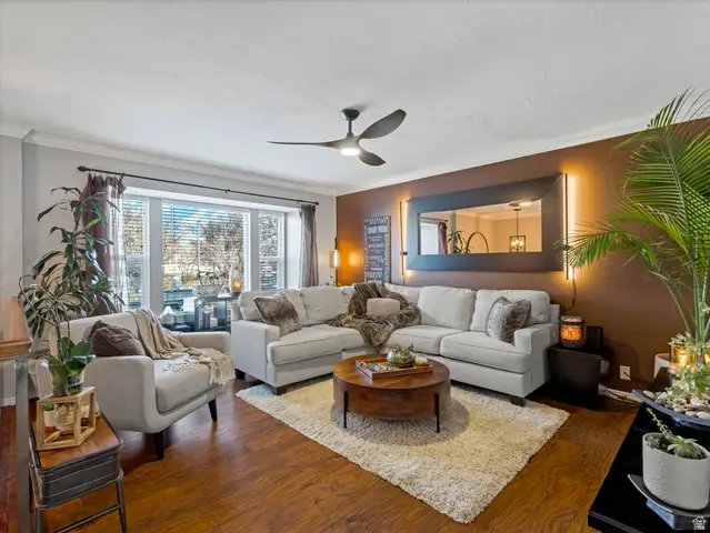 11270 S Farnsworth Ln, Sandy, UT 84070 - Image #3