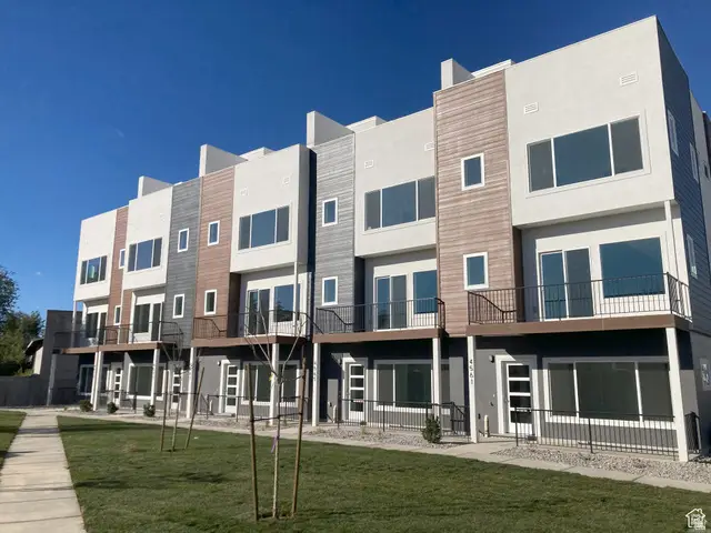 4570 W Pleasant Pine Ct S #38, West Valley City, UT 84120 - Image #1