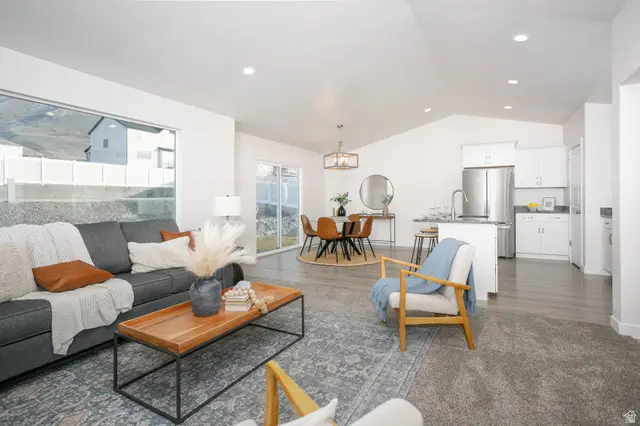 8214 N Lakeshore Dr, Lake Point, UT 84074 - Image #3