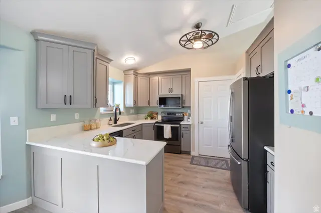 851 E Center St, Pleasant Grove, UT 84062 - Image #3