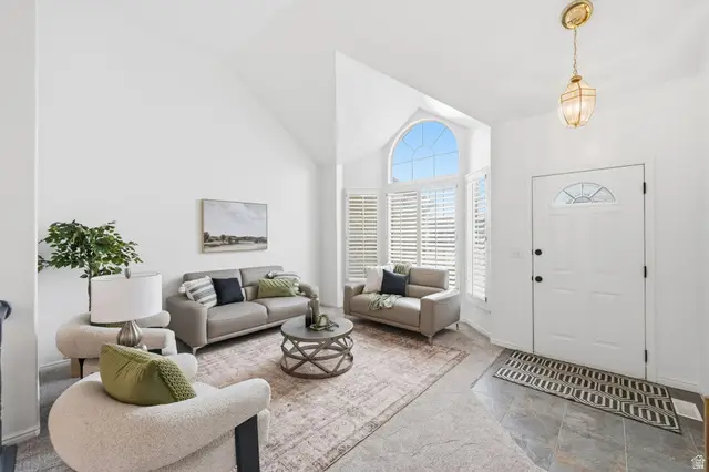 991 E Merewood Ct, Sandy, UT 84094 - Image #3