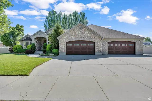 10605 S Willow Valley Rd W, South Jordan, UT 84095 - Image #2