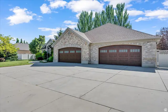 10605 S Willow Valley Rd W, South Jordan, UT 84095 - Image #3