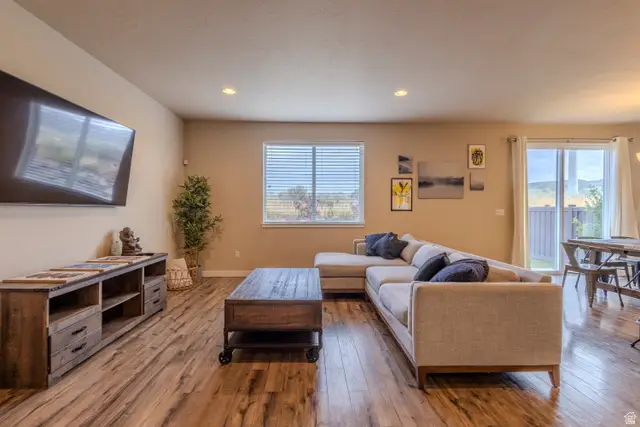 1107 W Coyote Gulch Way, Bluffdale, UT 84065 - Image #2