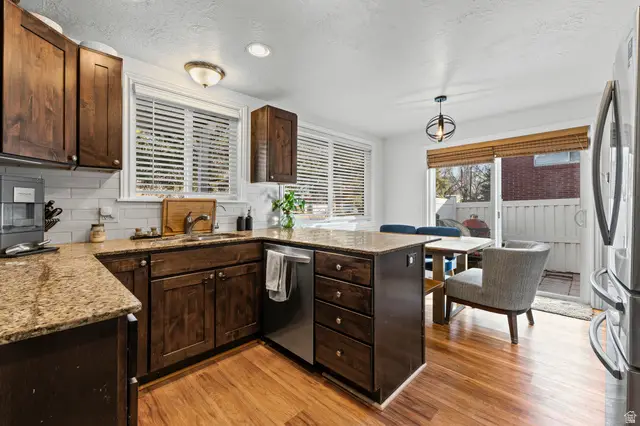 5088 S Gurene Dr, Holladay, UT 84117 - Image #3