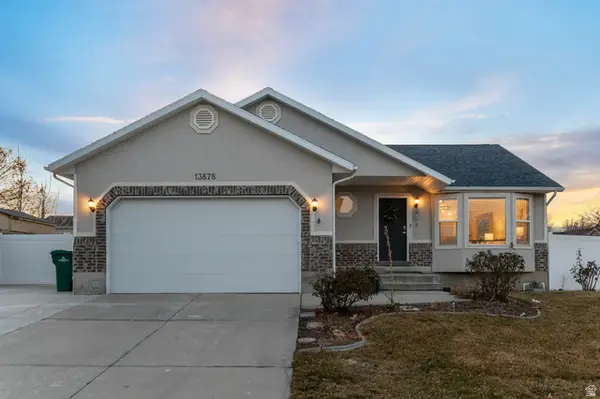 13878 S Shaggy Peak Dr, Riverton, UT 84096