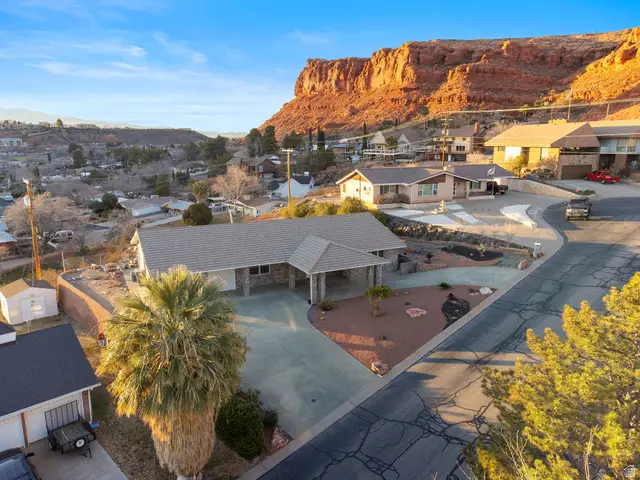 339 W Sandstone Cir, Saint George, UT 84770 - Image #2