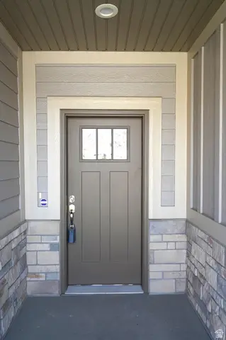 759 W Fox Meadow Dr, Pleasant View, UT 84414 - Image #2