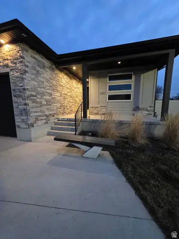 2397 W Marvs Cv, West Valley City, UT 84119 - Image #2