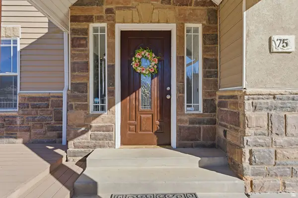 75 S Hillside Dr, Elk Ridge, UT 84651