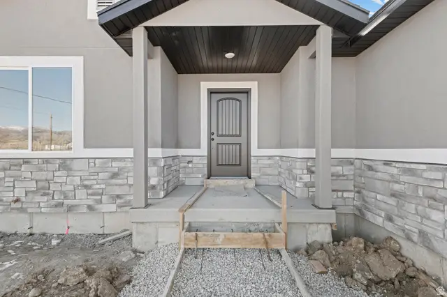 886 E 100 S #5, Mount Pleasant, UT 84647 - Image #2