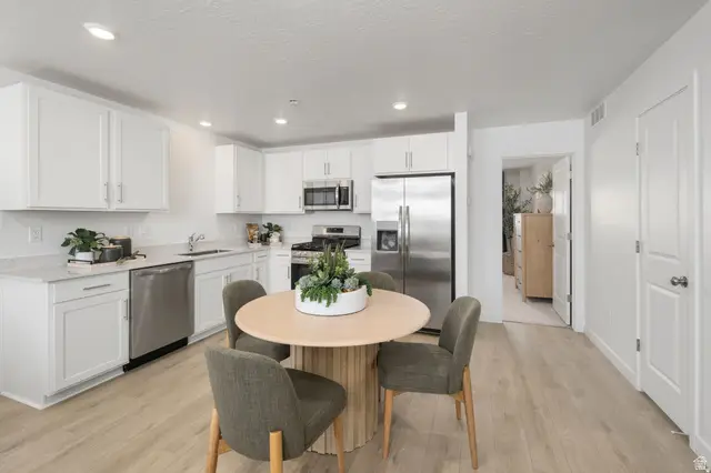 698 W Empress St #17, Santaquin, UT 84655 - Image #3