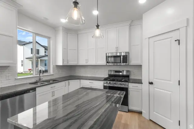 906 E 120 N #25, Tremonton, UT 84337 - Image #3