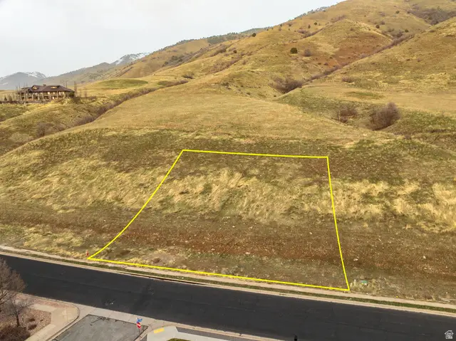 2738 N Canyon Dr, North Logan, UT 84341 - #3